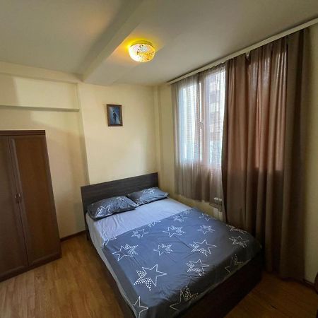 Apartment In Yerevan, Centre Esterno foto