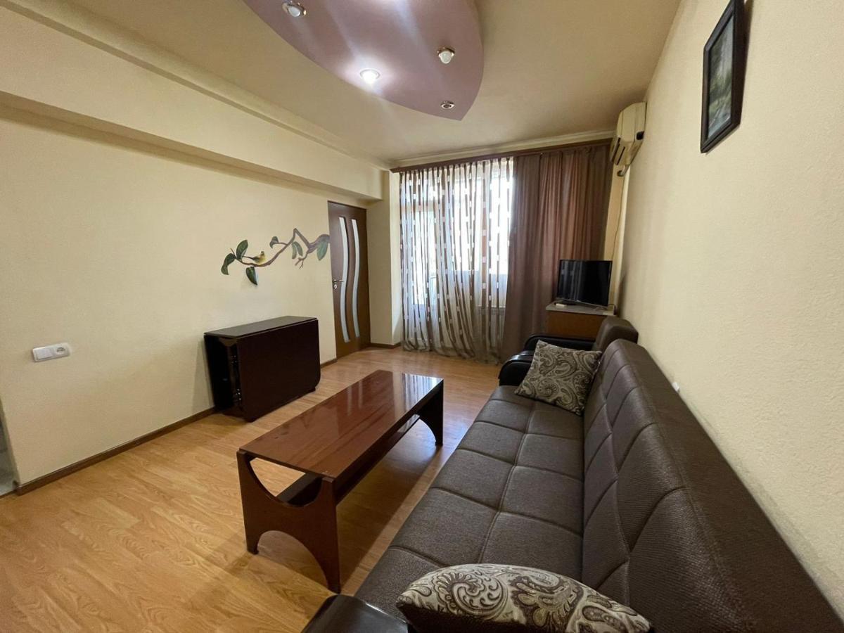 Apartment In Yerevan, Centre Esterno foto